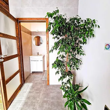 Gravelo - Jacuzzi Hotel Grodek Nad Dunajcem